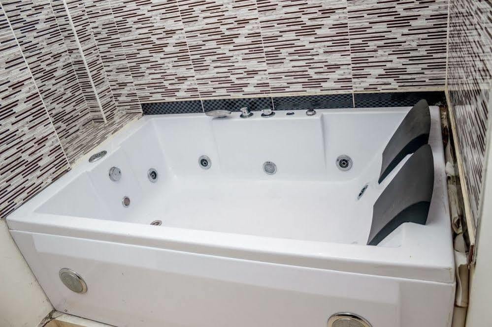 Bulerias Hotell Medellín Exteriör bild